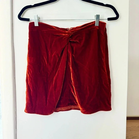 Reformation Harri Velvet Mini Skirt Silk Blend in Red Orange - Picture 6 of 15